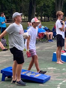 Cornhole game